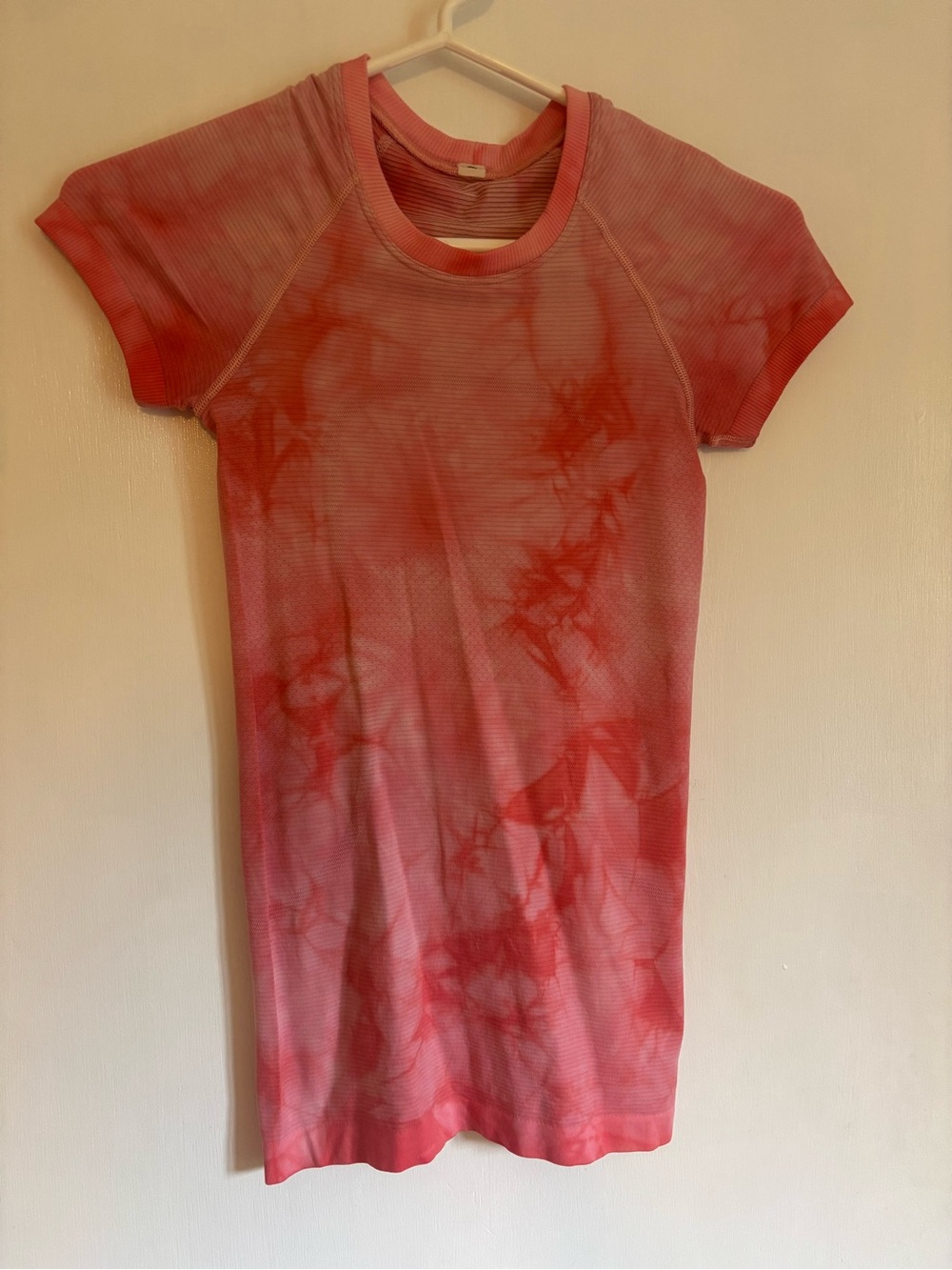 Lululemon Swiftly Short Sleeve - size 2